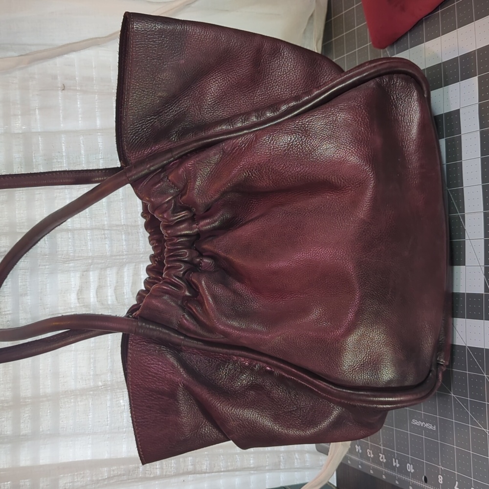 Lusher Italian Leather Shoulder Tote Bag
